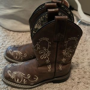 12c girls cowboy boots size